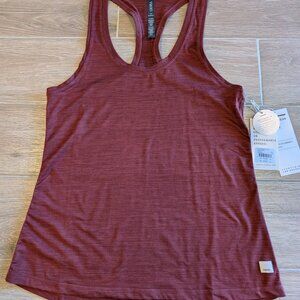 BNWT Vuori Lux Performance Tank
